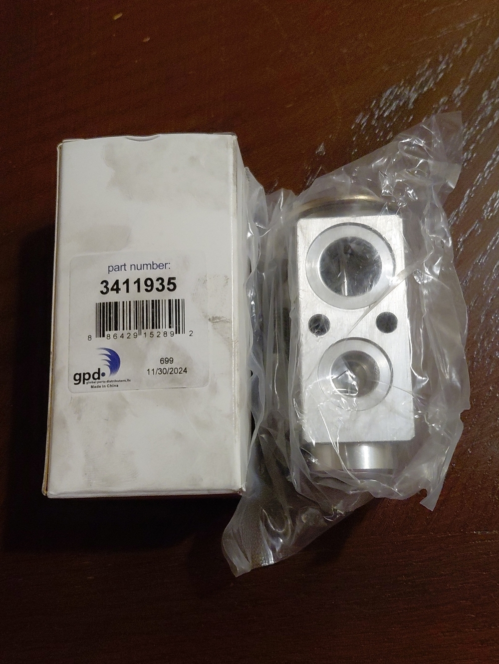 AIR CONDITION EXPANSION VALVE REAR GLOBAL. 3411935. NEW.